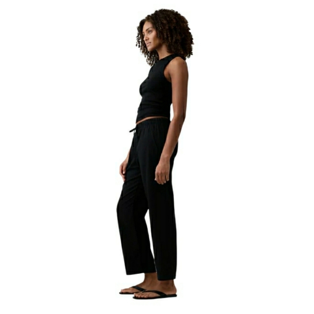 2 GAP Mid Rise Easy Twill Pants- M